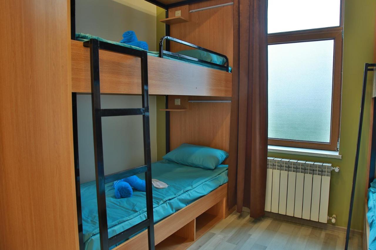 Central Hostel Шекі Екстер'єр фото