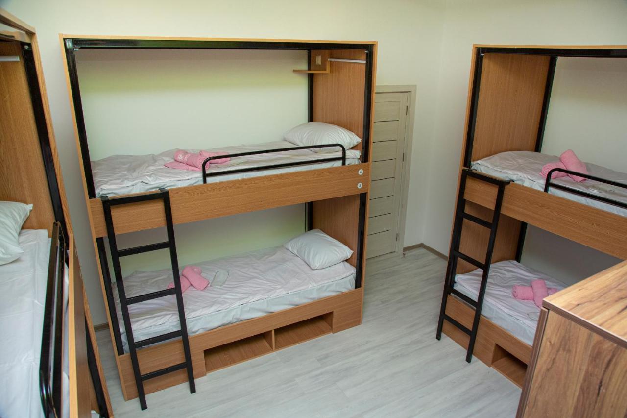 Central Hostel Шекі Екстер'єр фото