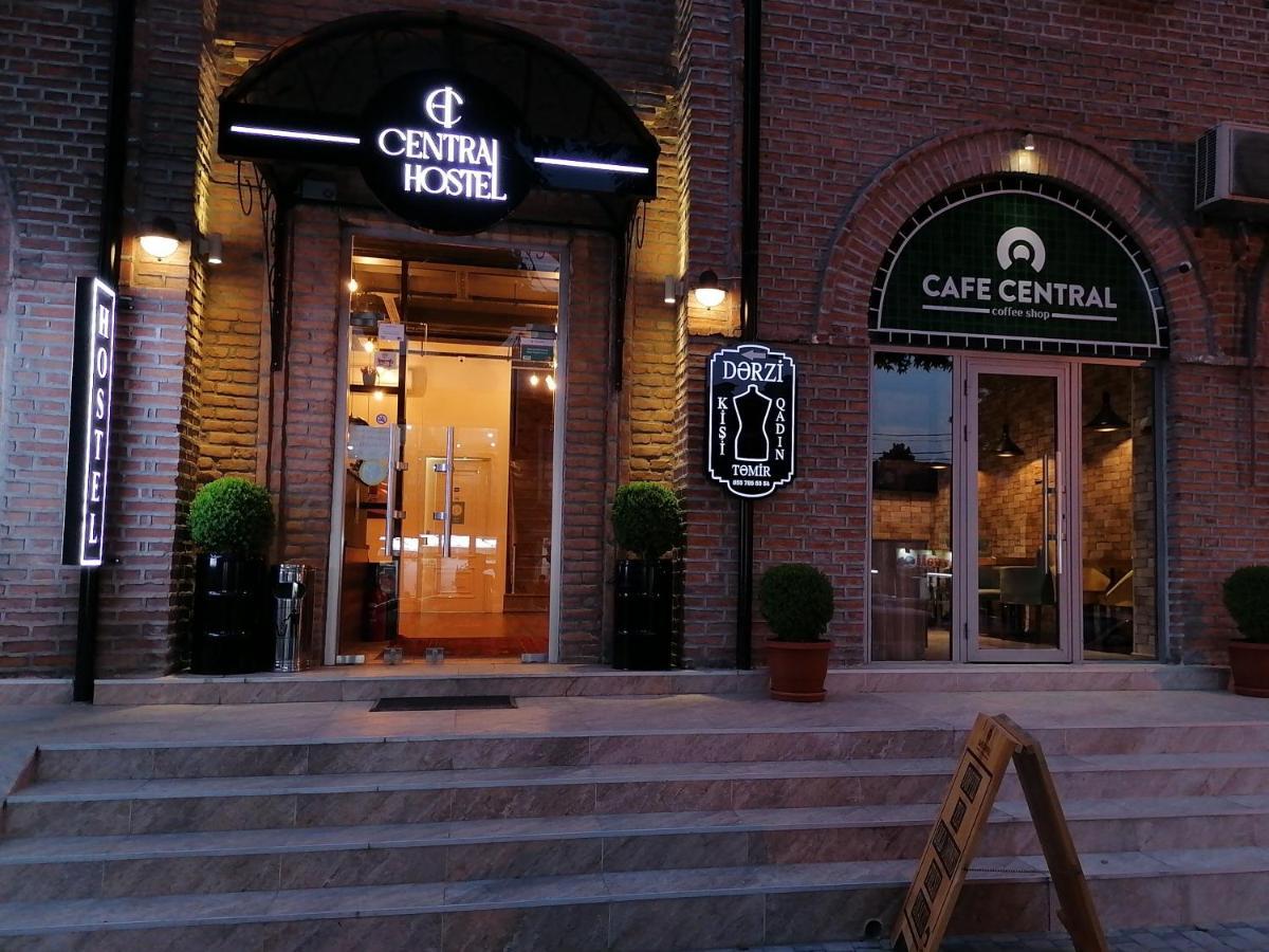 Central Hostel Шекі Екстер'єр фото