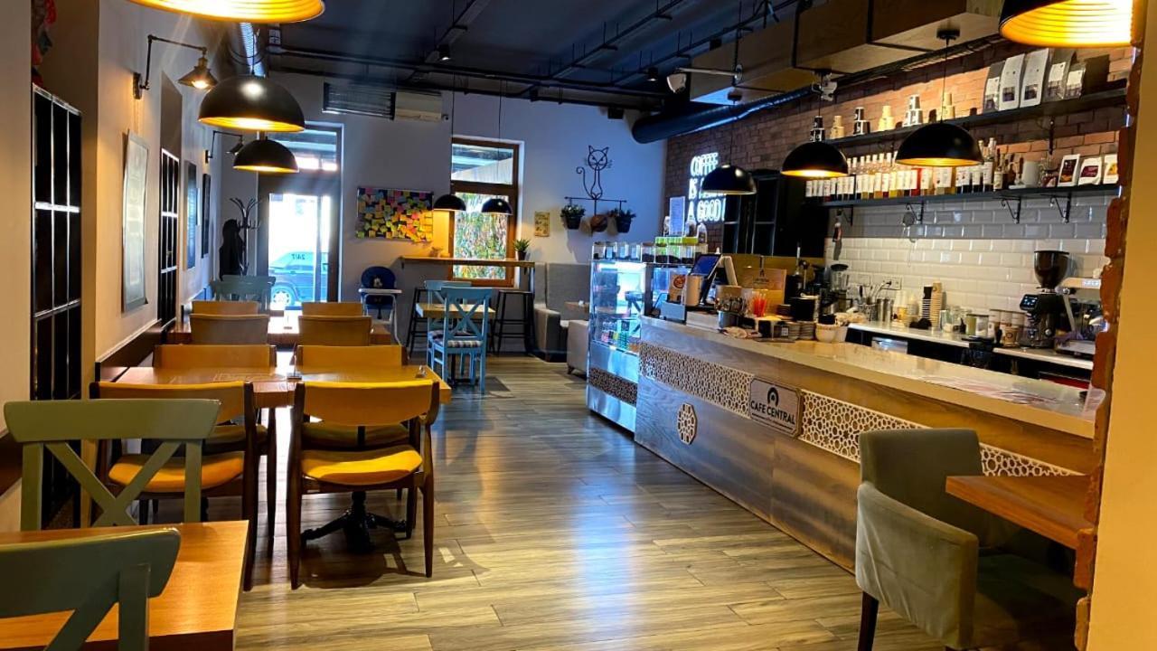 Central Hostel Шекі Екстер'єр фото
