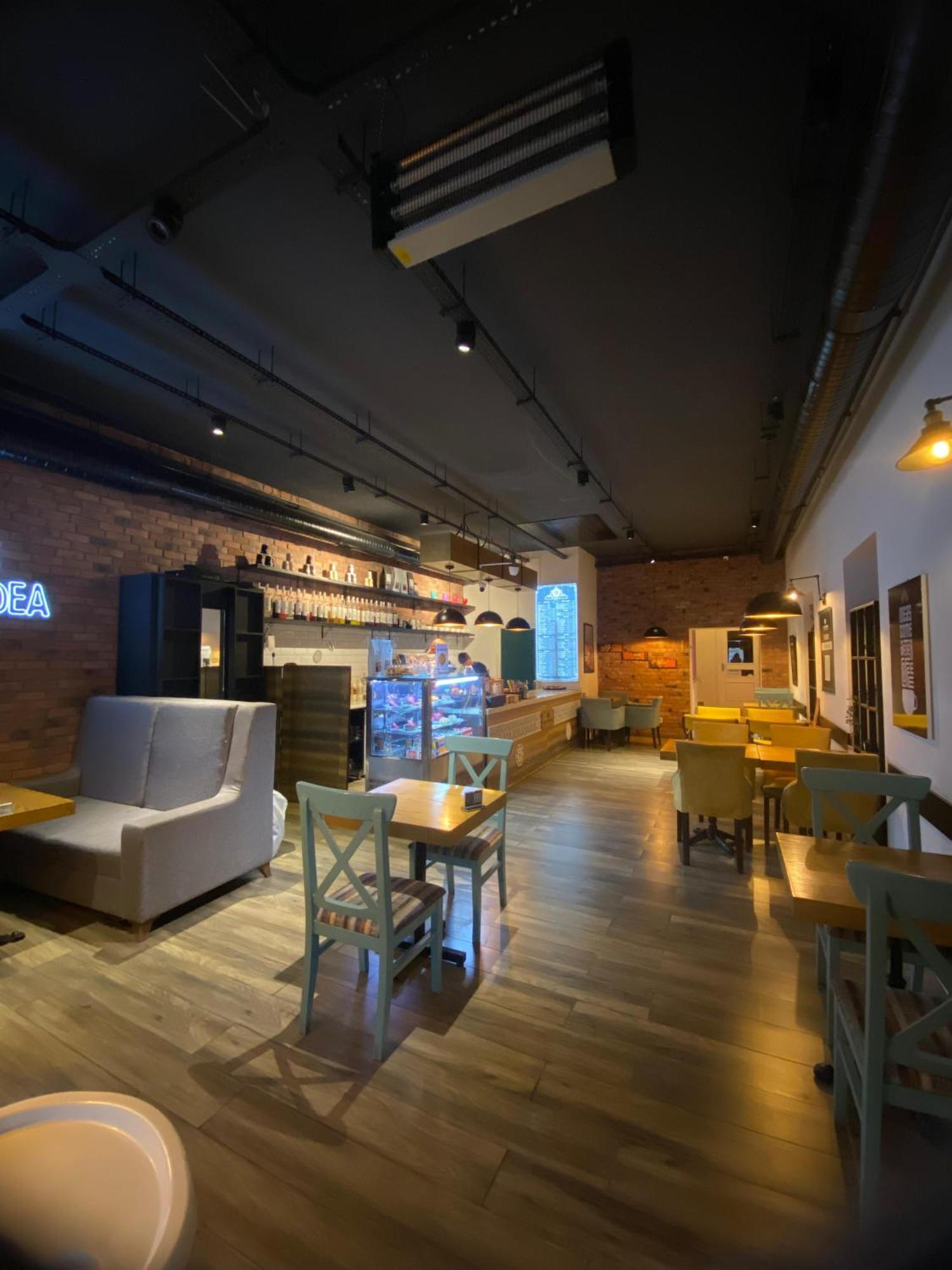 Central Hostel Шекі Екстер'єр фото